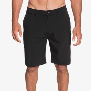 NWT Quiksilver Amphibian Shorts